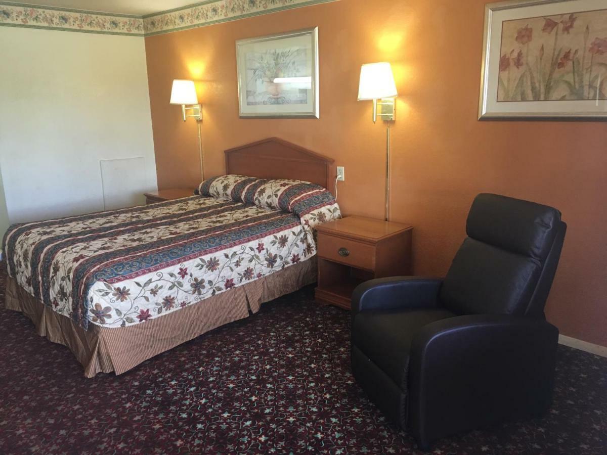 Finn'S Motel Saint James Extérieur photo